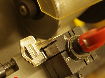 Ideal Supplies propides key cutting servives.